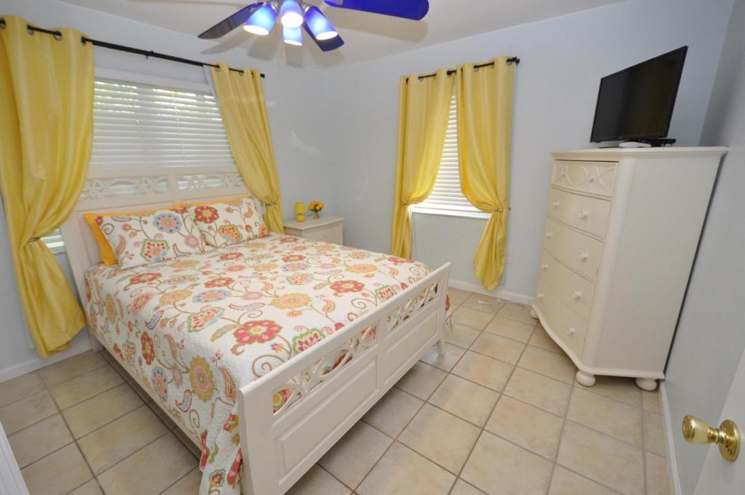 Photo of Bedroom in Breezeswept Beach Estates