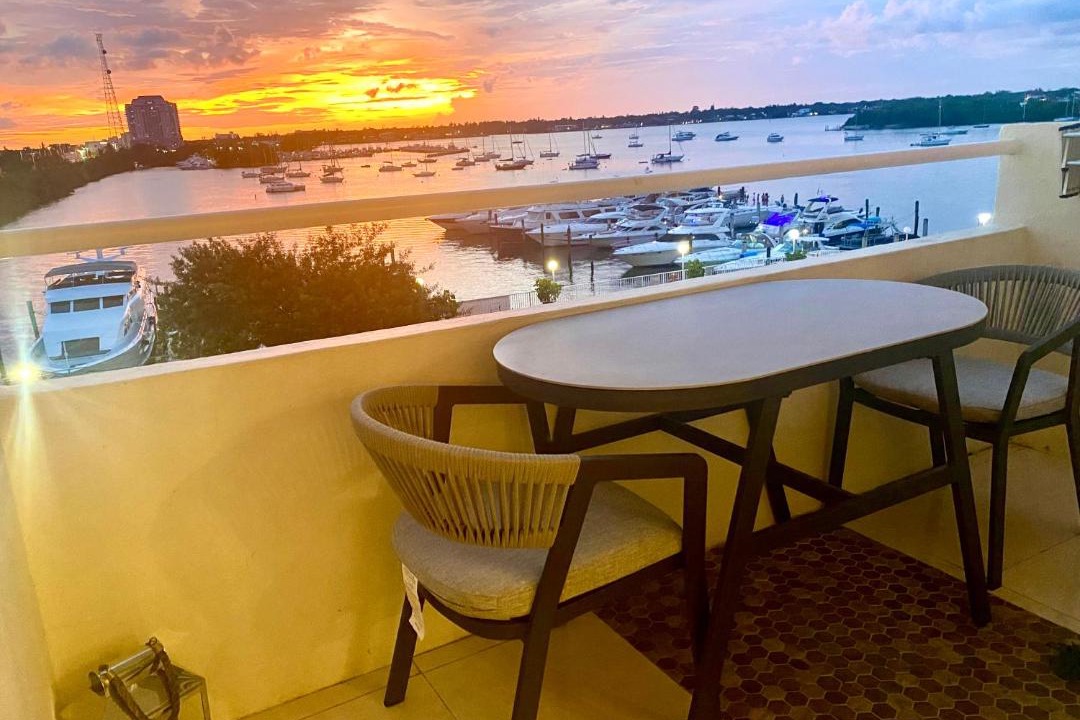 Photo of Patio Balcony in North Bay Village