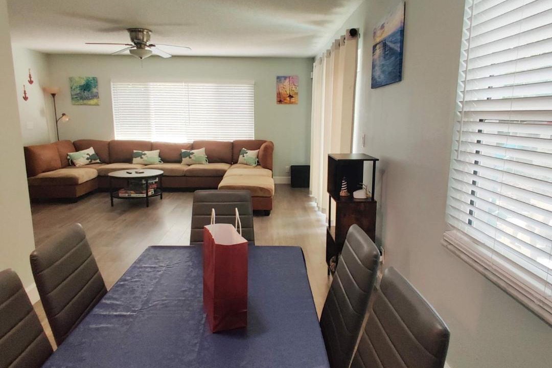 Photo of Livingroom in Indialantic