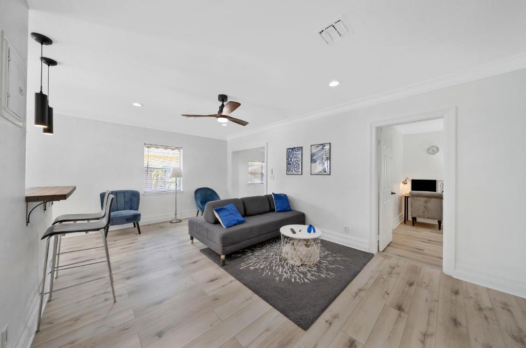 Photo of Livingroom in Poinsettia Heights