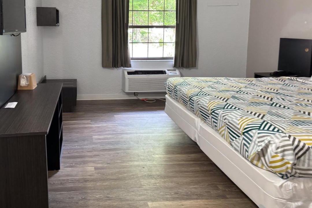 Photo of Bedroom in Tallahassee