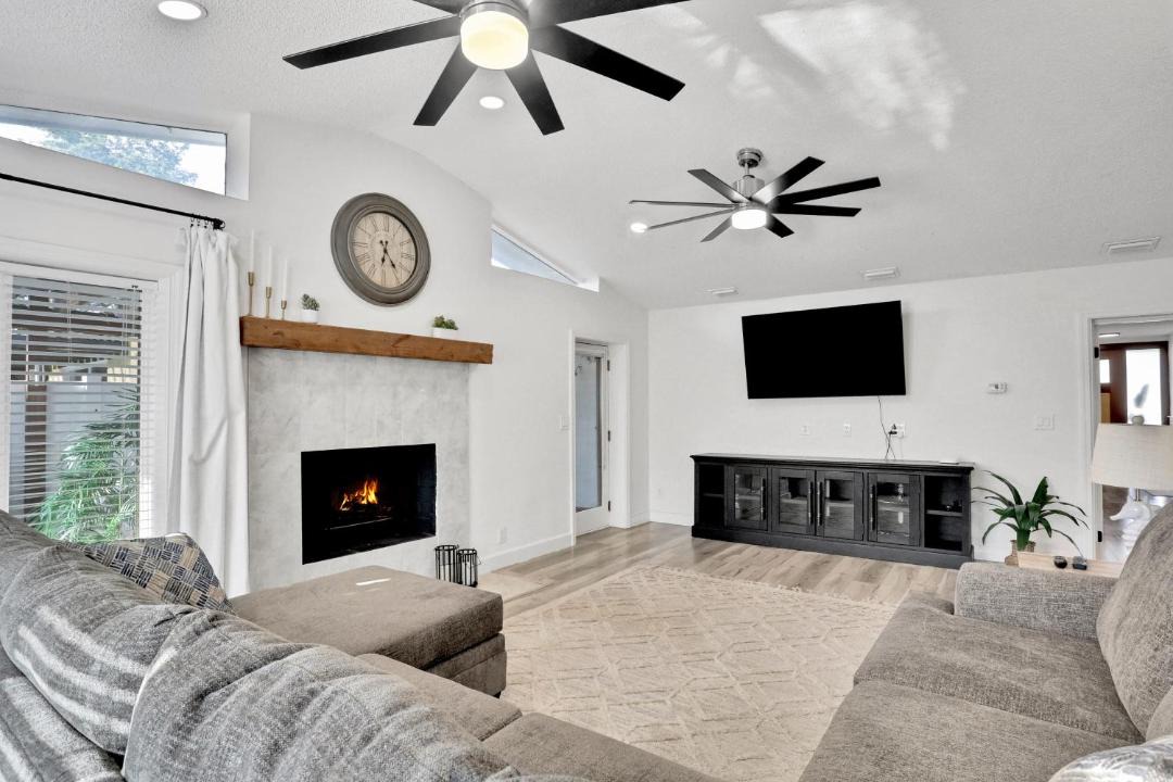 Photo of Livingroom in Seminole