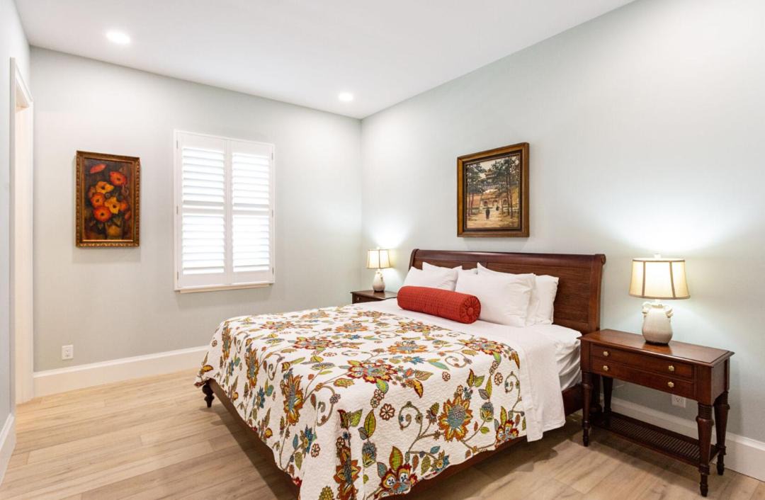 Photo of Bedroom in Naples Park