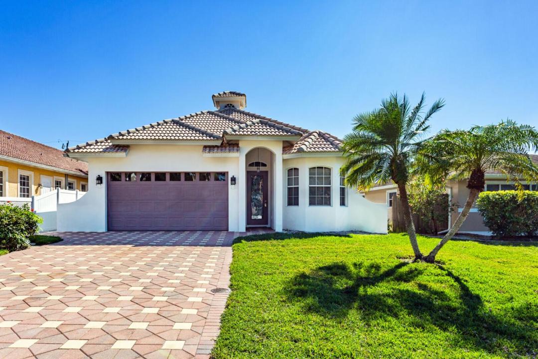 Photo of Buildings in Naples Park