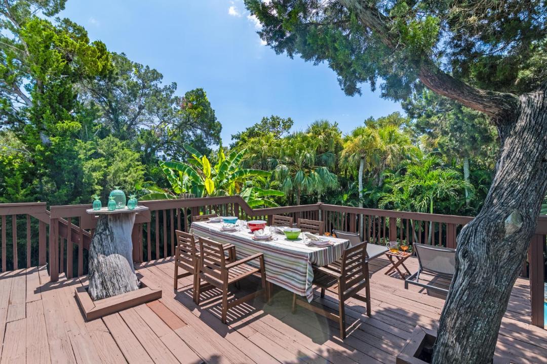 Photo of Patio Balcony in Bay Isle