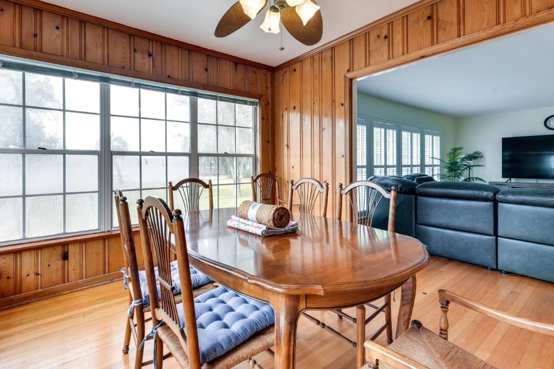 Photo of Livingroom in Hollyford