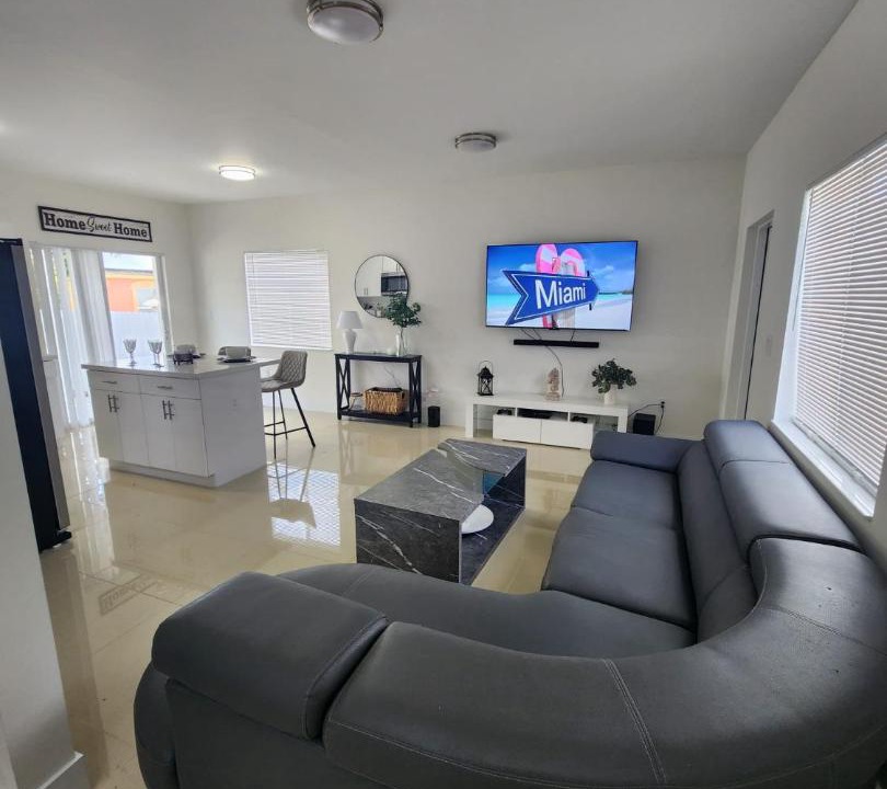 Photo of Livingroom in Gladeview