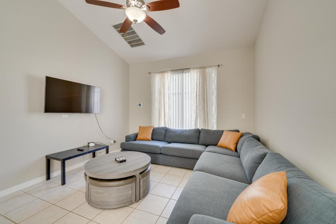 Photo of Livingroom in Tuscan Ridge