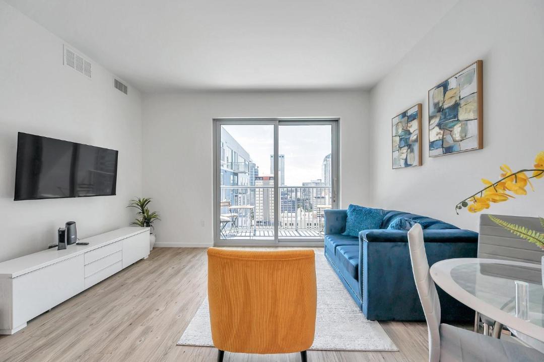 Photo of Livingroom in Downtown Tampa