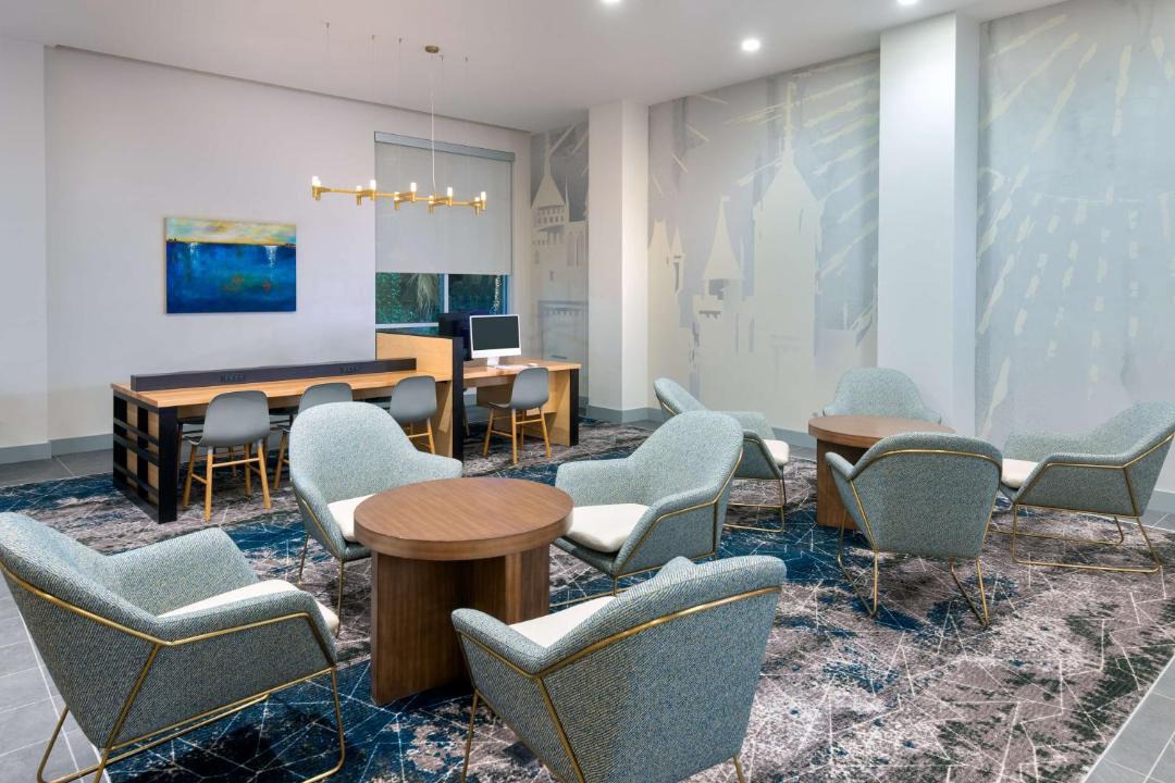 Photo of Livingroom in Airport North