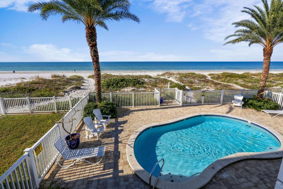 Photo of Patio Balcony in Sunset Reef