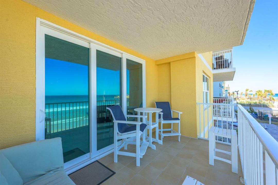Photo of Patio Balcony in Ocean View Halifax Estates