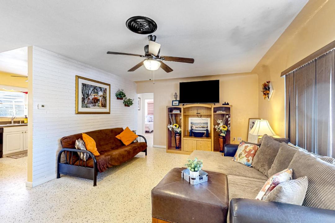 Photo of Livingroom in South Pinellas Community Council