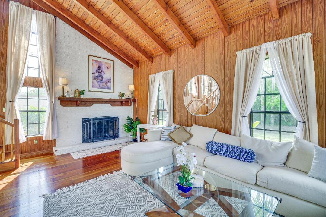 Photo of Livingroom in Cocoa Beach