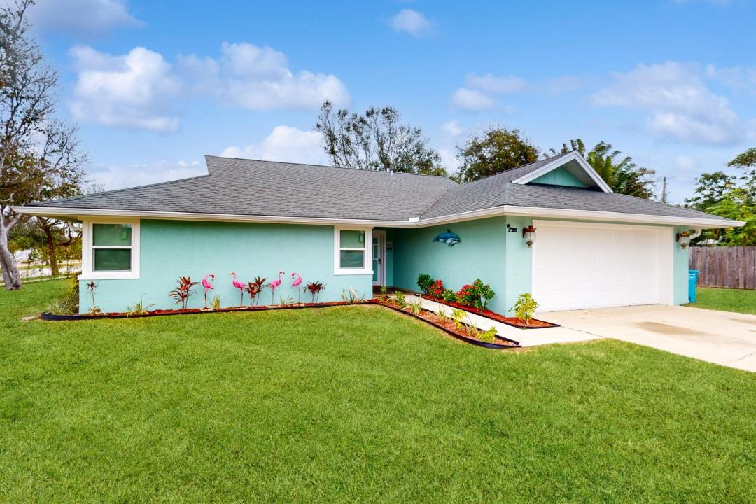 Photo of Buildings in Cape Caneveral Beach Gardens
