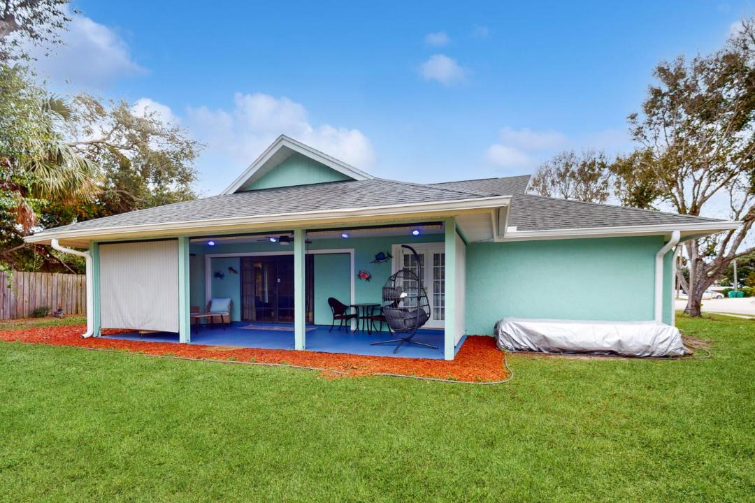 Photo of Buildings in Cape Caneveral Beach Gardens