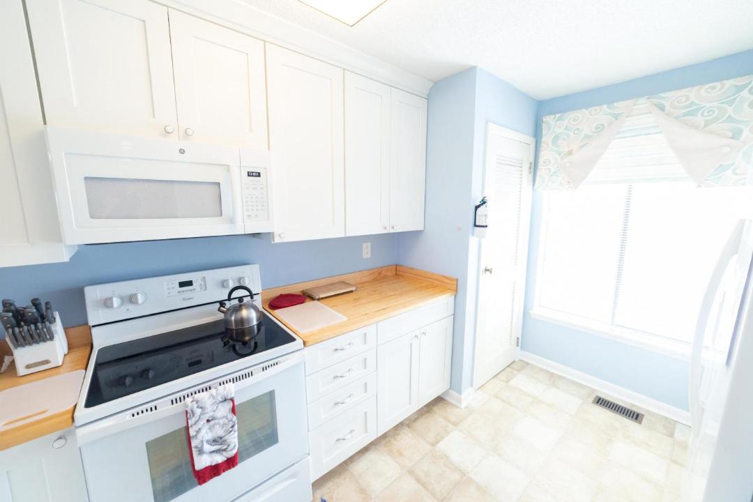 Photo of Kitchen in Beachwalk