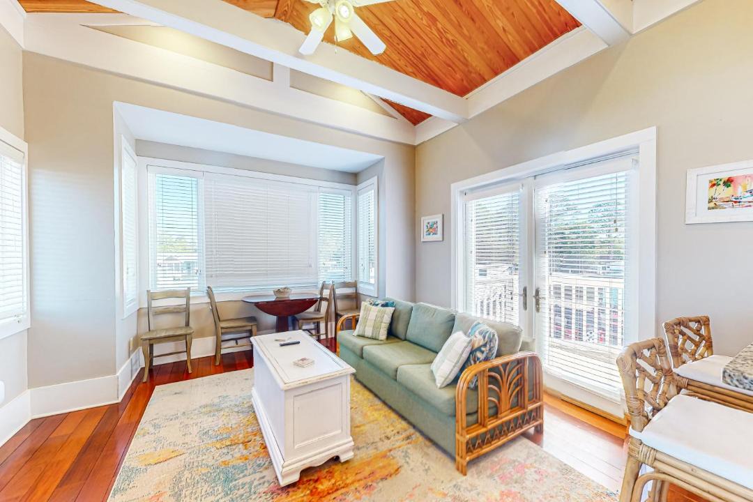 Photo of Livingroom in Carrabelle