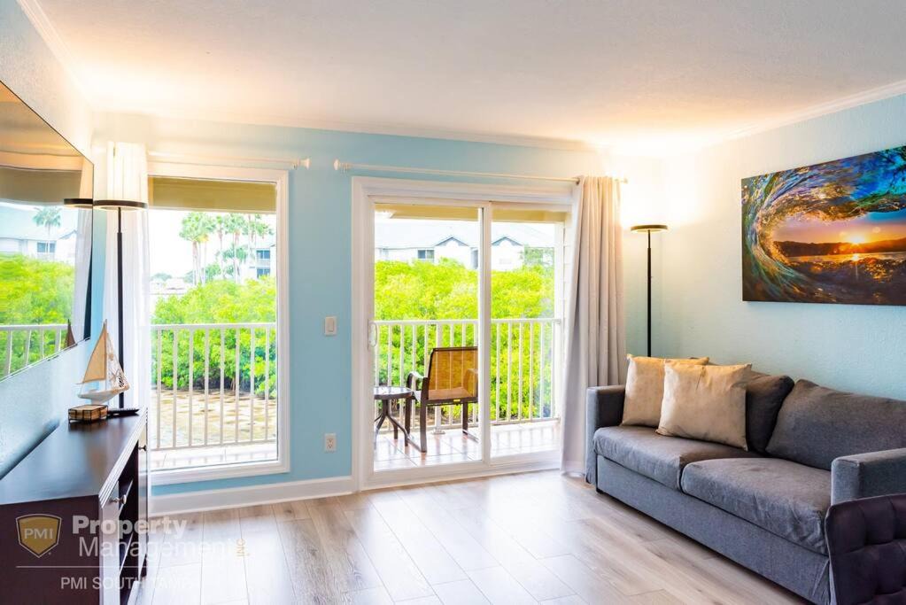 Photo of Livingroom in Rocky Point