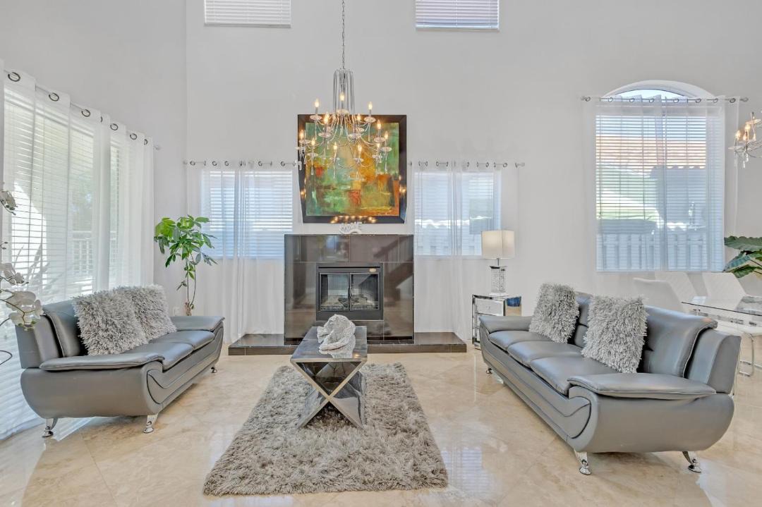 Photo of Livingroom in Tamiami