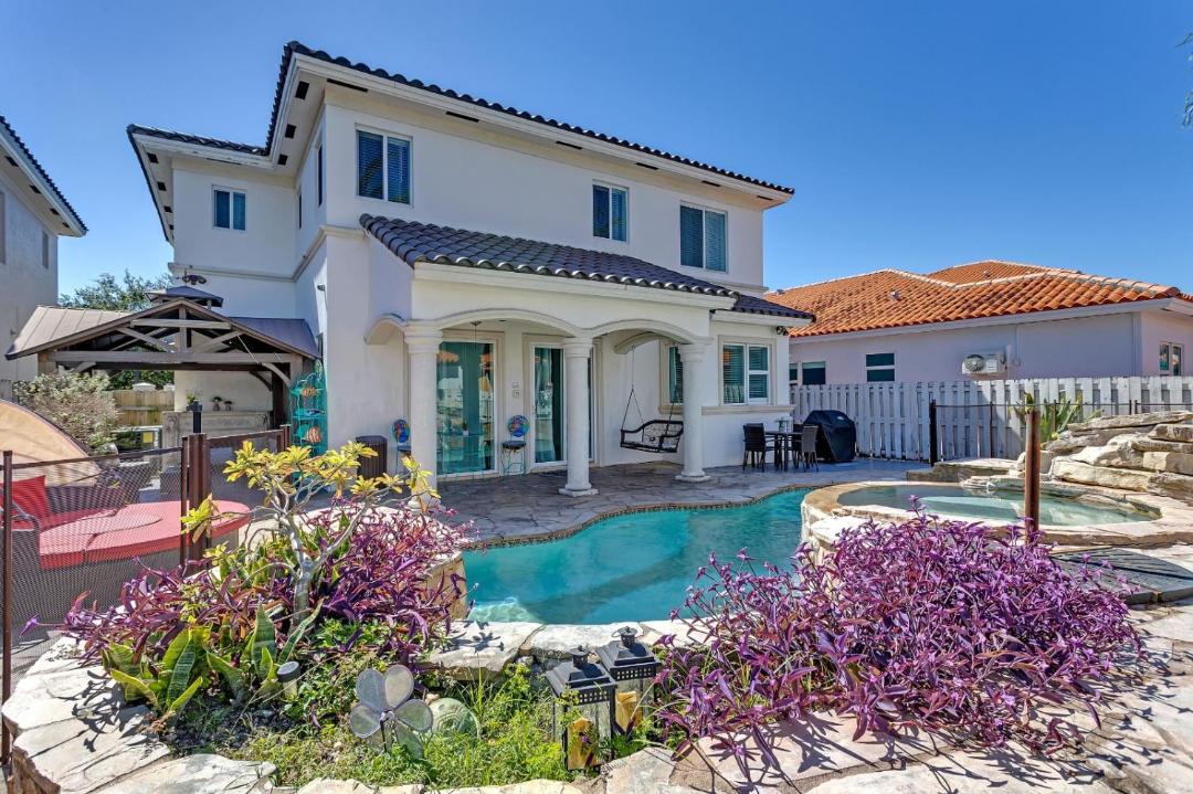 Photo of Outdoor in Tamiami