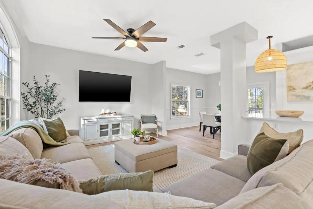 Photo of Livingroom in Tarpon Springs