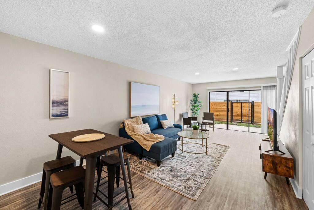 Photo of Livingroom in University