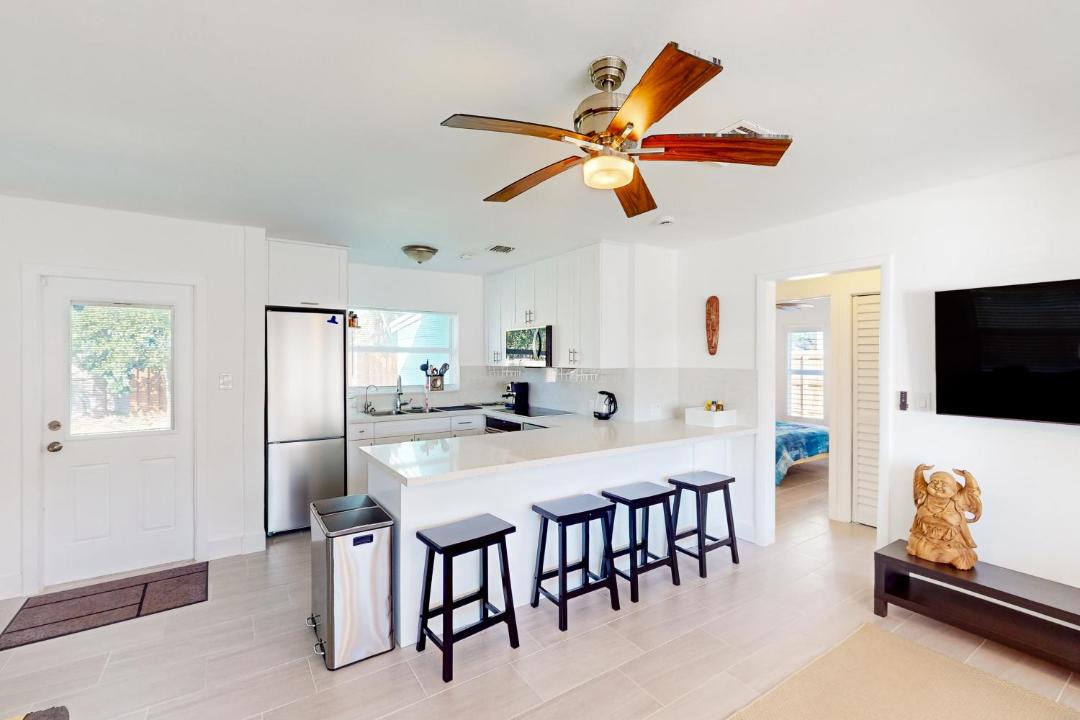 Photo of Livingroom in Edgewood