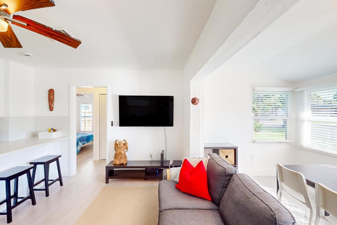 Photo of Livingroom in Edgewood