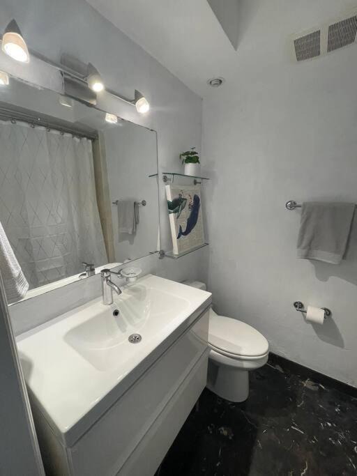 Photo of Bathroom in Royal Poinciana