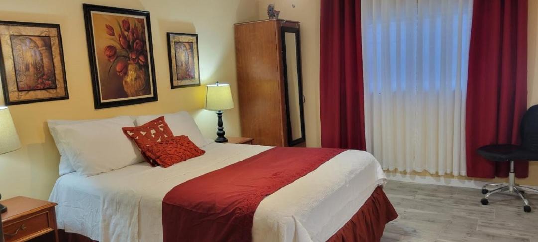 Photo of Bedroom in Tropic