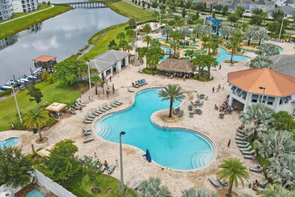 Photo of Others in Bay Lake
