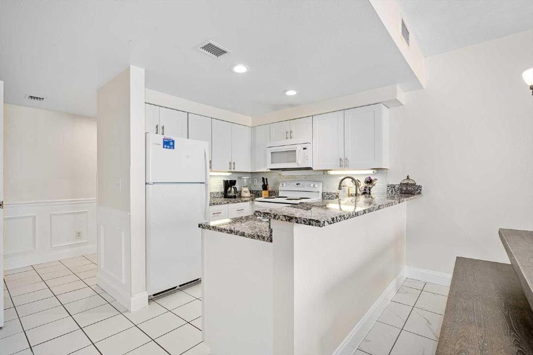 Photo of Kitchen in Brush - Stewarts