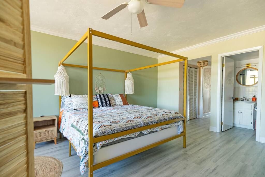 Photo of Bedroom in Panacea