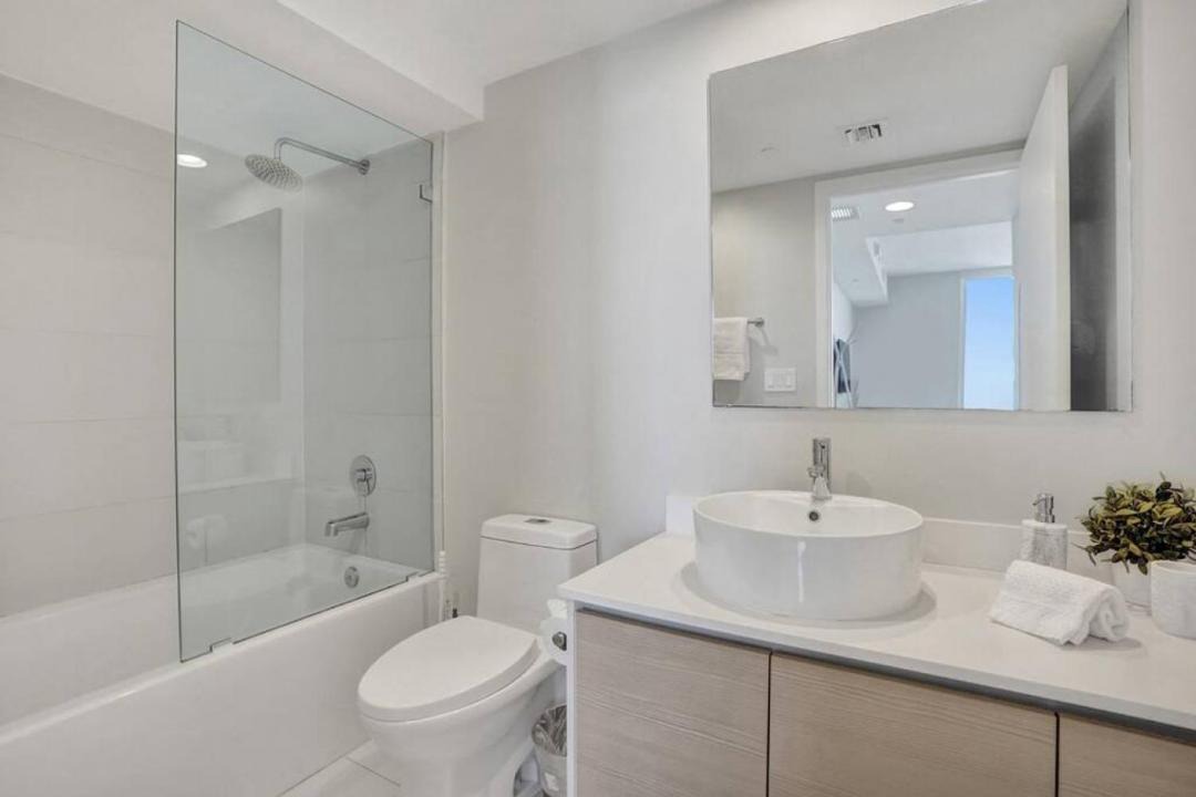 Photo of Bathroom in Hallandale Beach