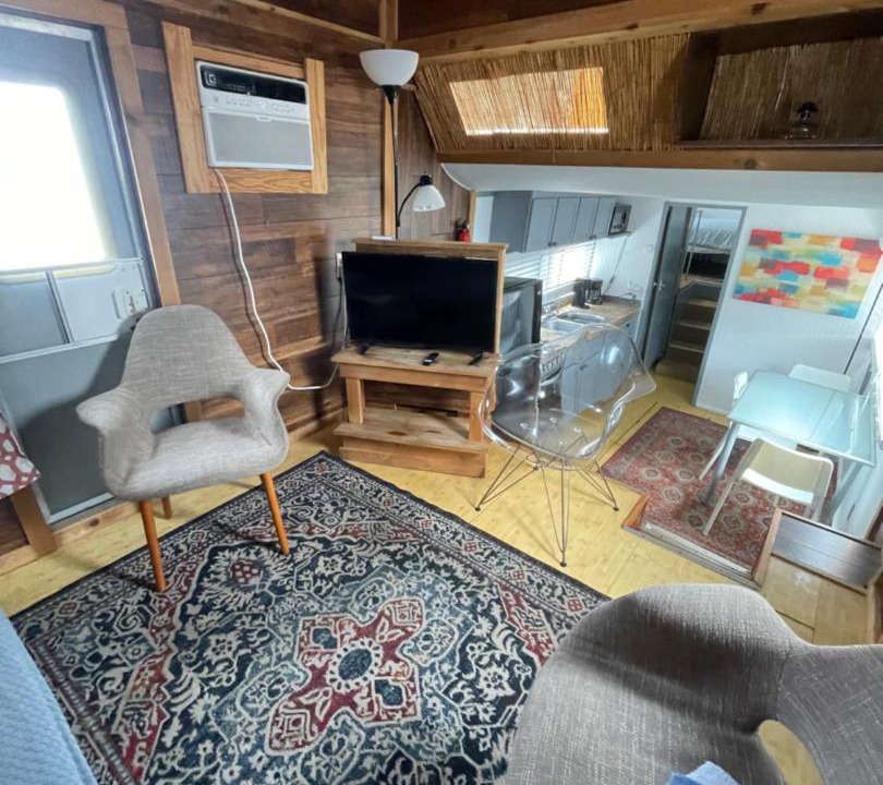 Photo of Livingroom in Sailboat Bend