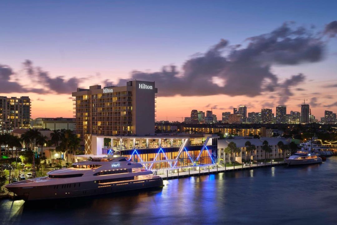 Photo of Others in 17th Street Causeway