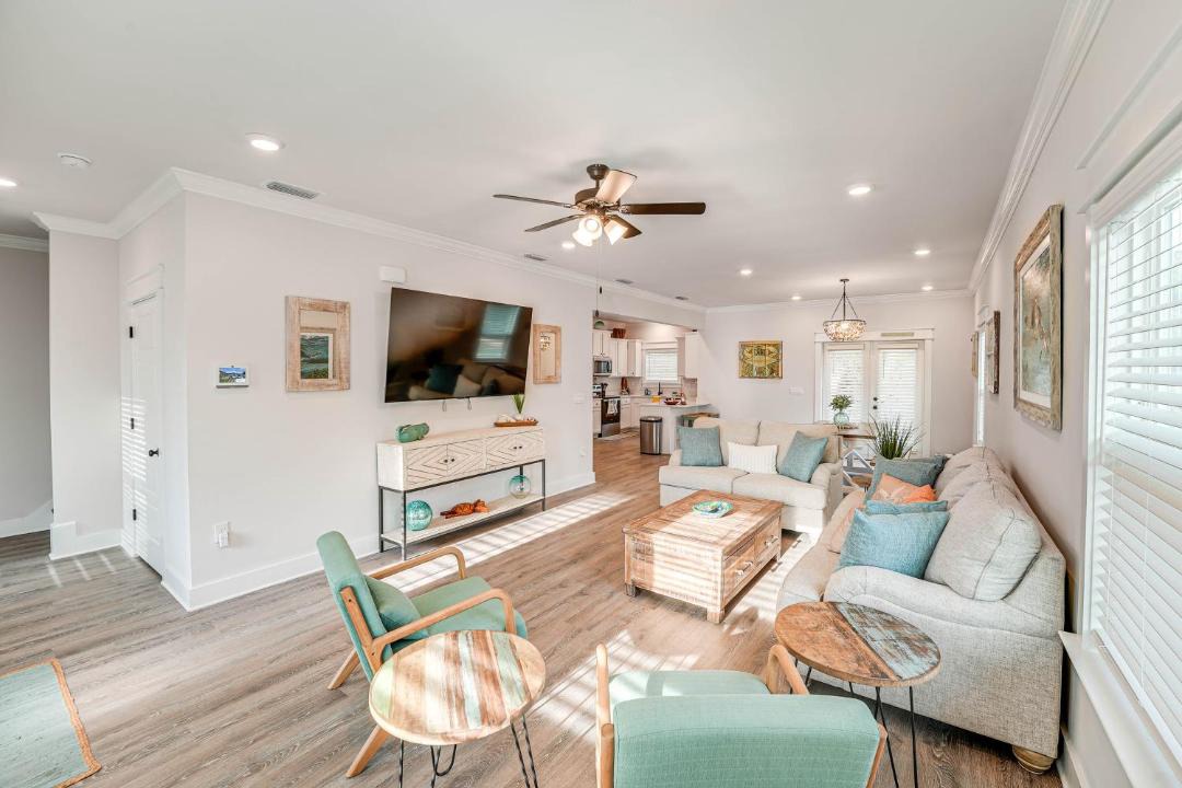 Photo of Livingroom in Carrabelle