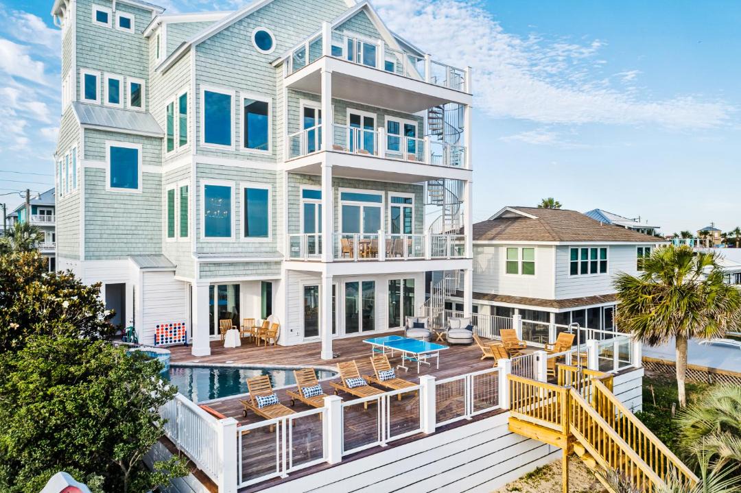 Photo of Patio Balcony in Kiska Beach