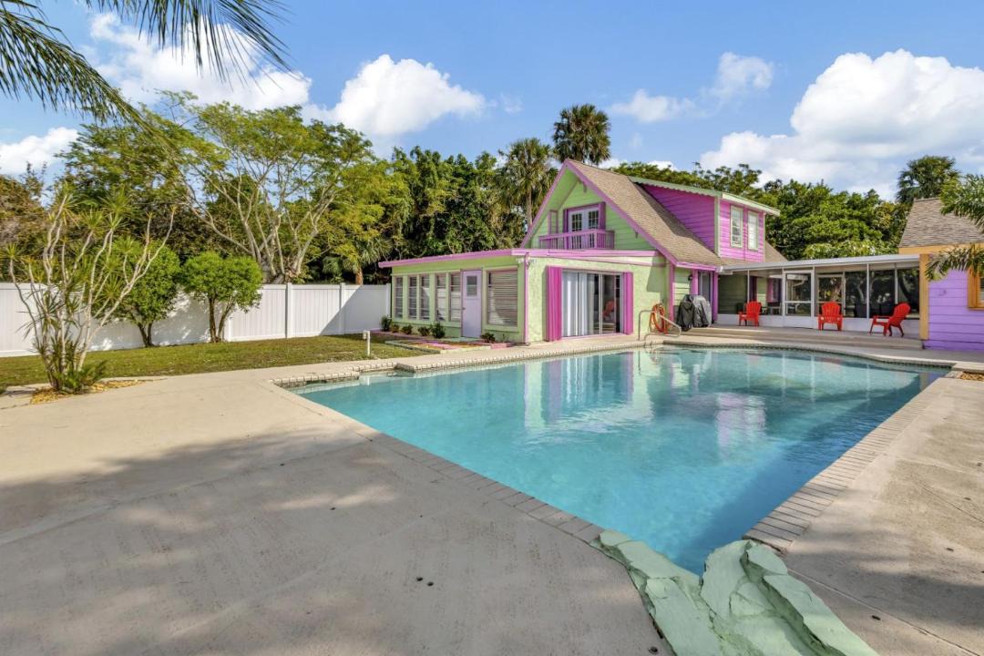 Photo of Others in Indian River Estates