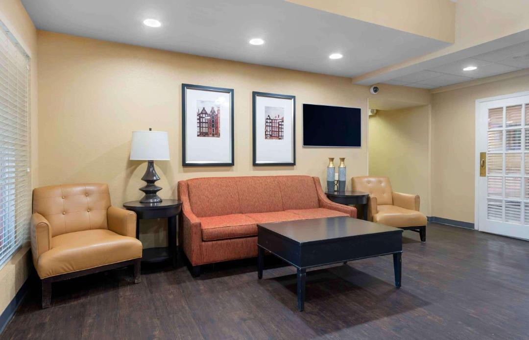Photo of Livingroom in Baymeadows