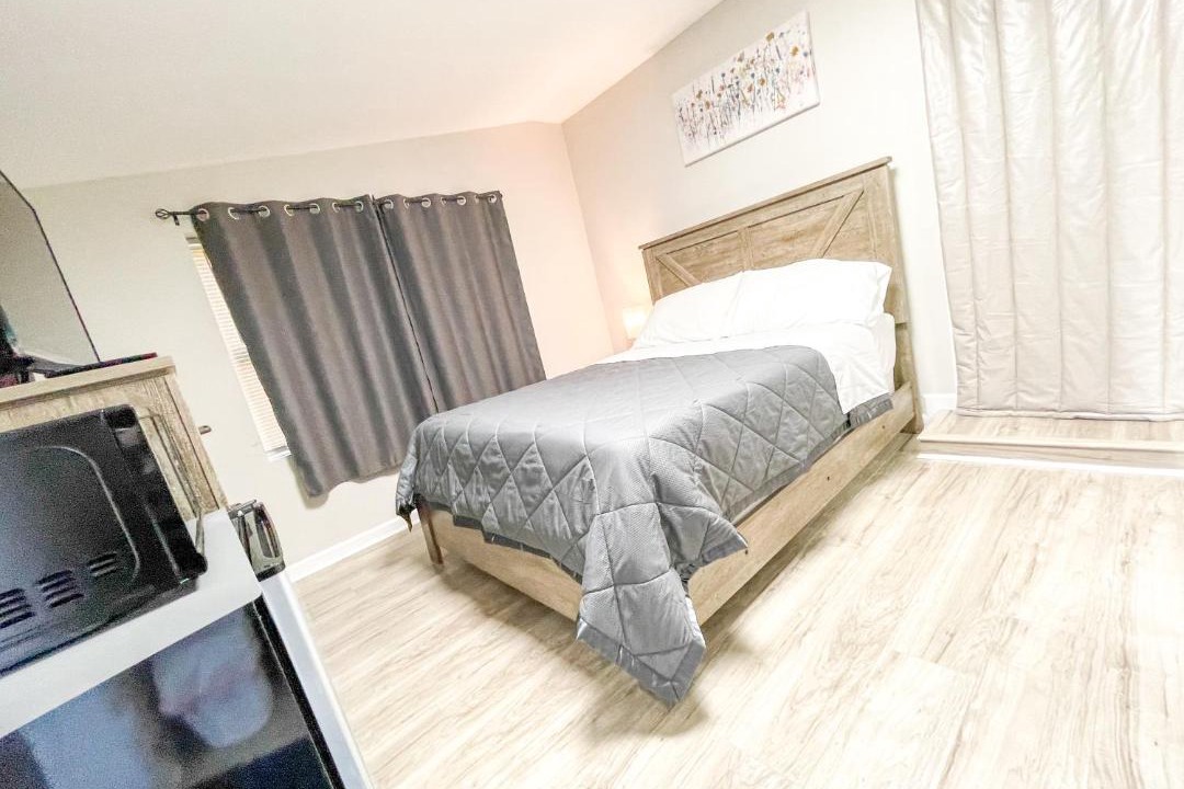 Photo of Bedroom in Pinellas Park