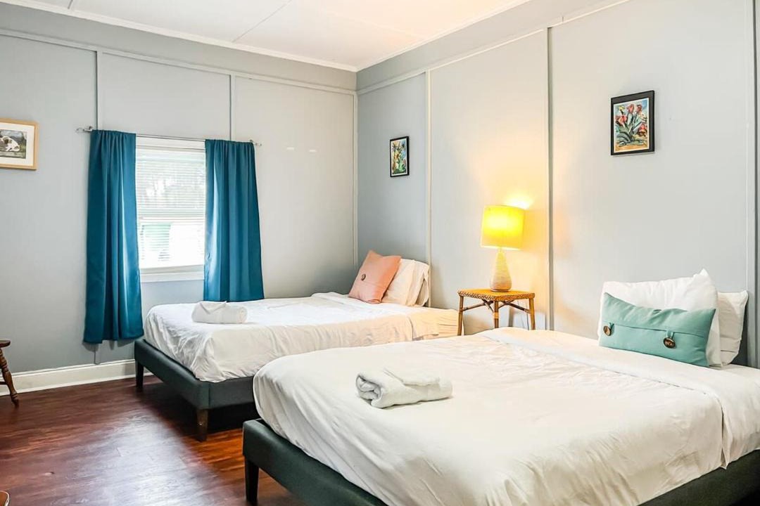 Photo of Bedroom in Normal