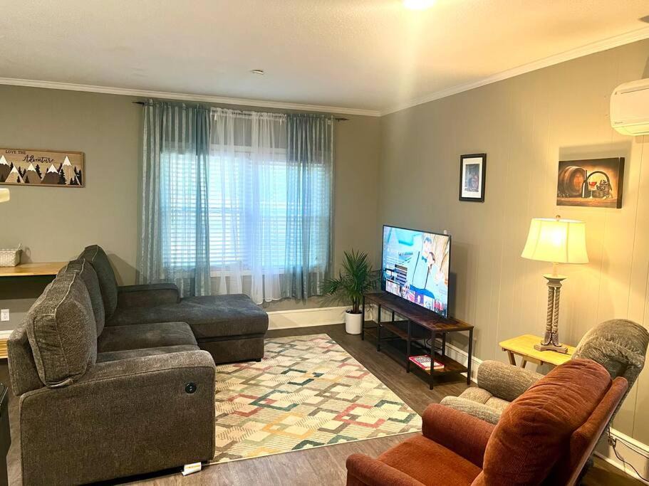 Photo of Livingroom in Green Acres
