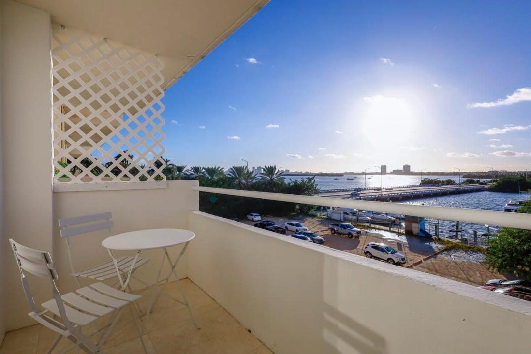 Photo of Patio Balcony in North Bay Village
