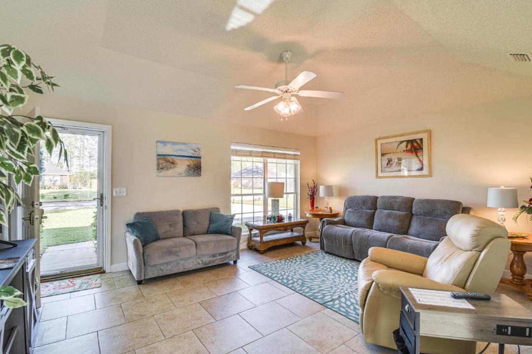 Photo of Livingroom in Foley