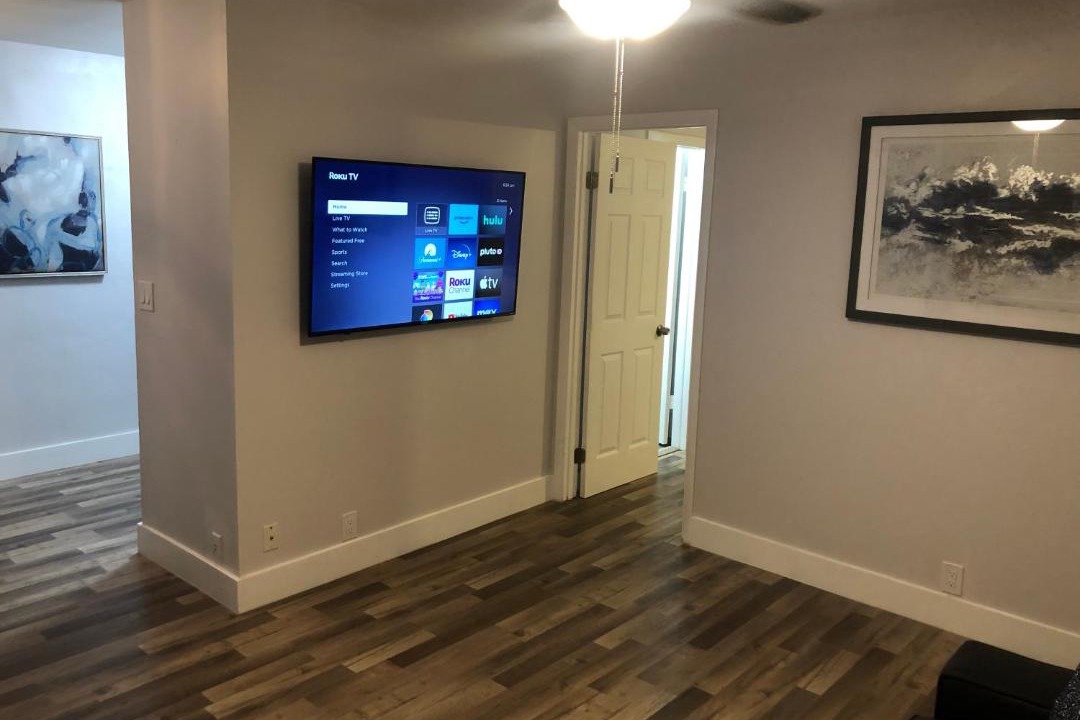 Photo of Livingroom in Sailboat Bend