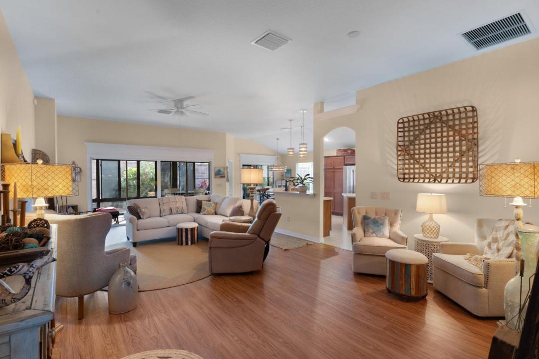 Photo of Livingroom in Duval