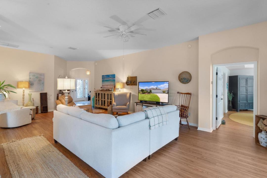 Photo of Livingroom in Duval