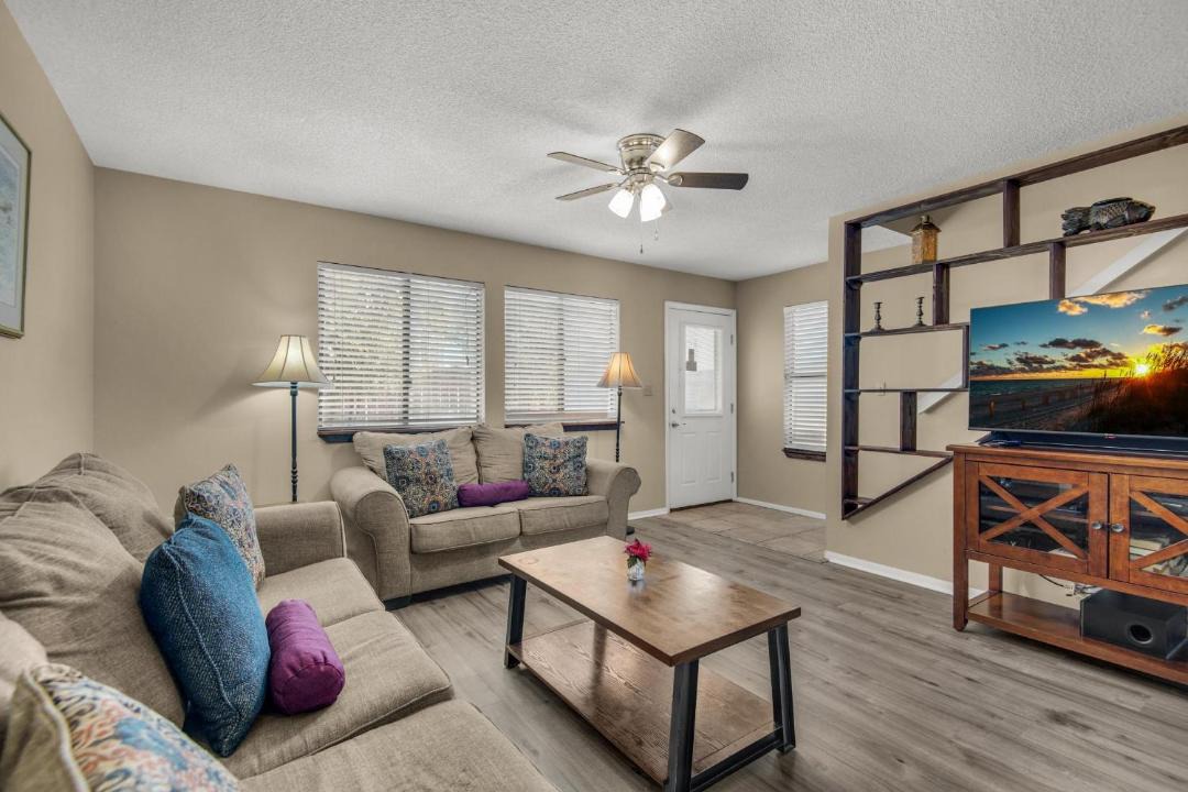 Photo of Livingroom in Sugar Beach